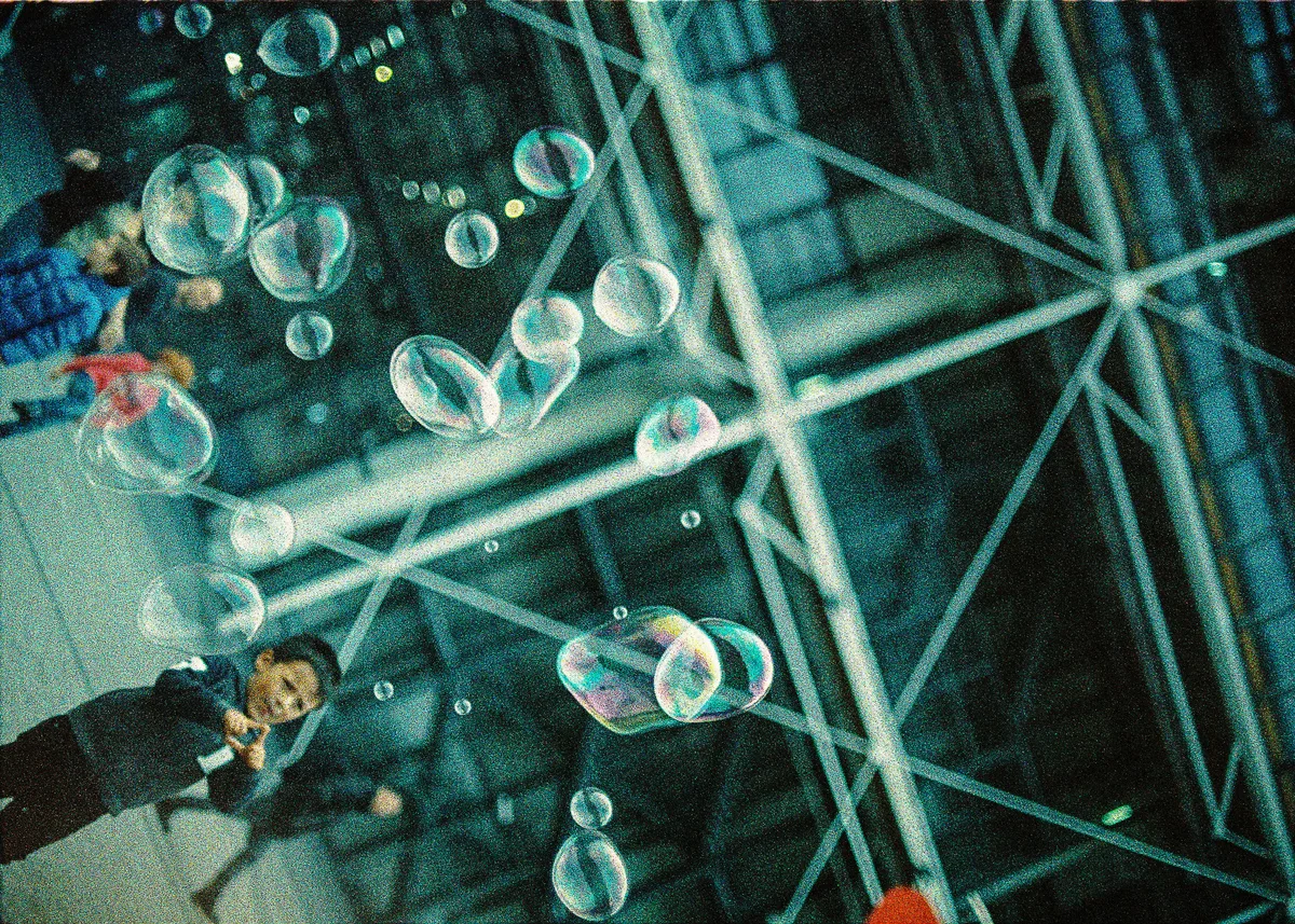 BUBBLE POMPIDOU — MAC QUEEN